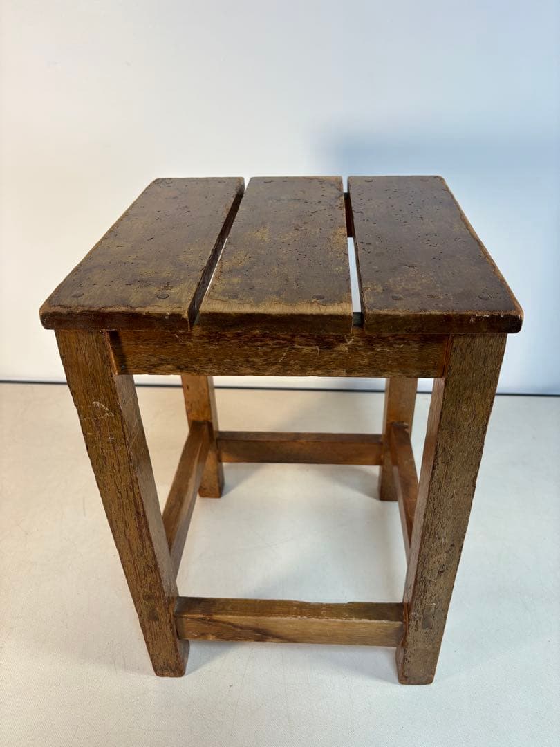 ヴィンテージ　木製スツール　角椅子　古道具　古家具