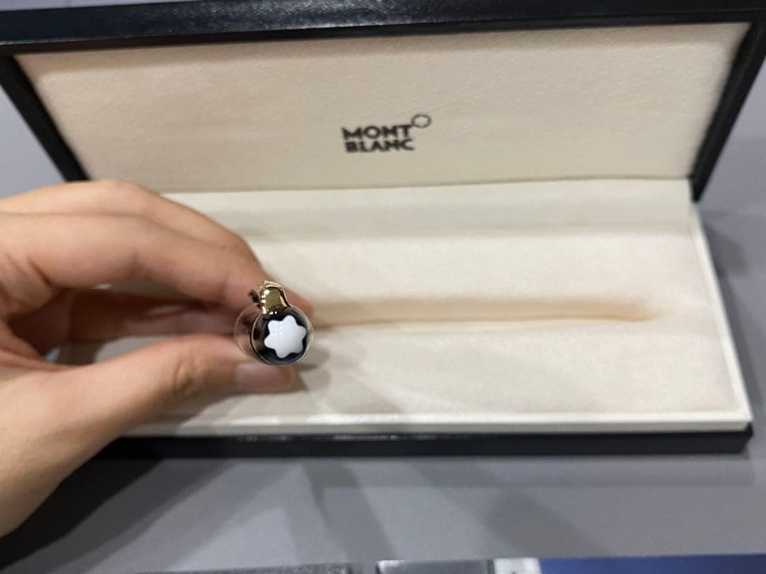 モンブラン　ボールペン　ブラック　新品未使用　自宅保管