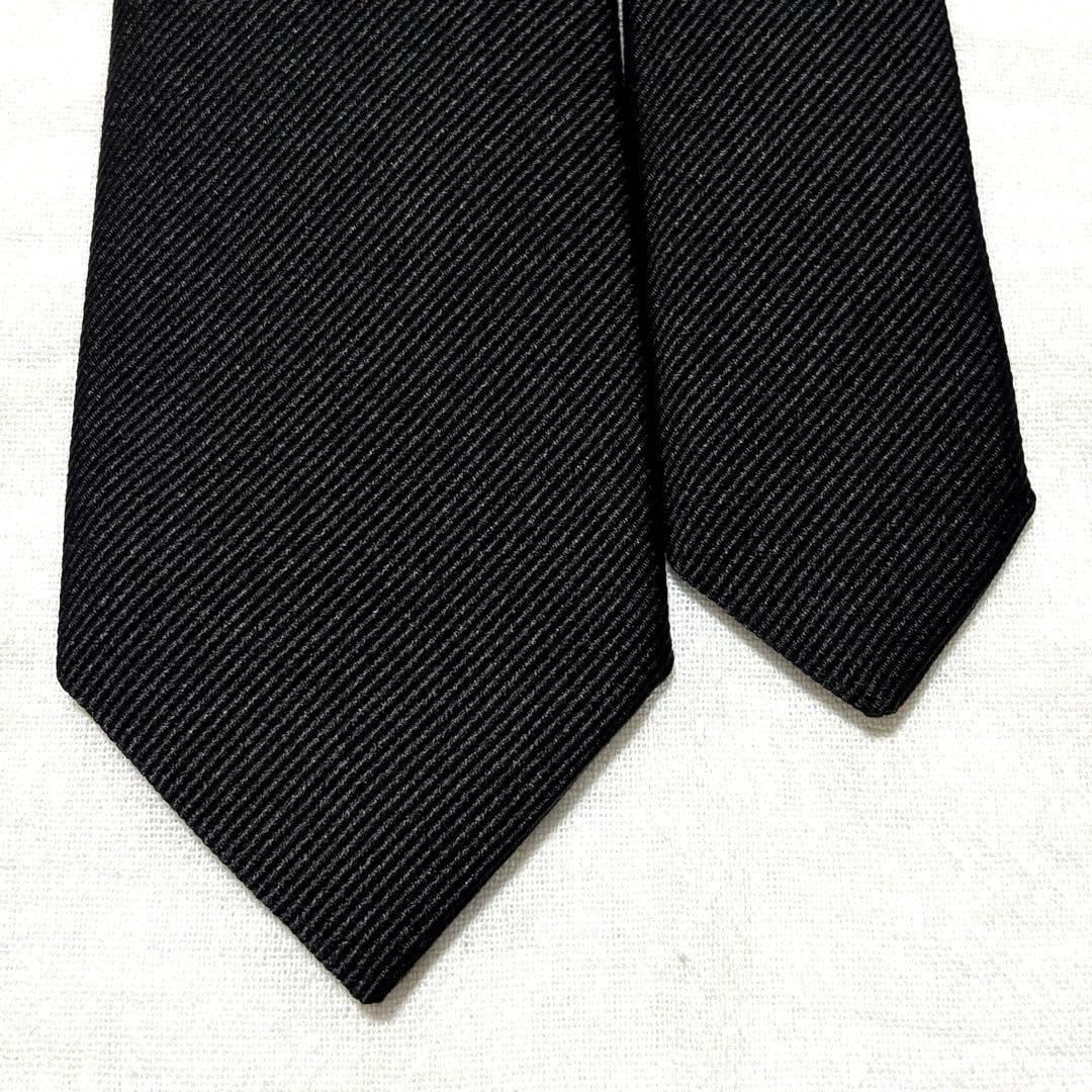 新品　サンローラン　ネクタイ　黒ブラック　無地ソリッド　ナロータイ　タグ付　箱付
