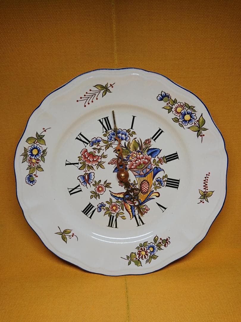 【美品】壁掛時計　陶器　ヨーロッパ　置物　インテリア　工芸品　美術品　A3396