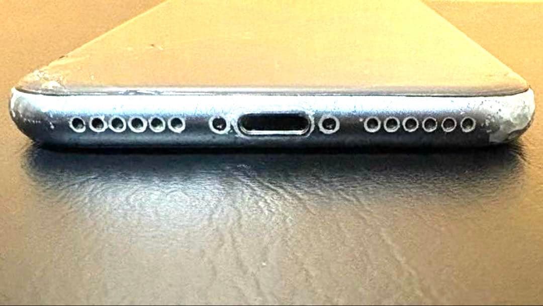 iPhone 8 スペースグレイ 64GB ジャンク扱い