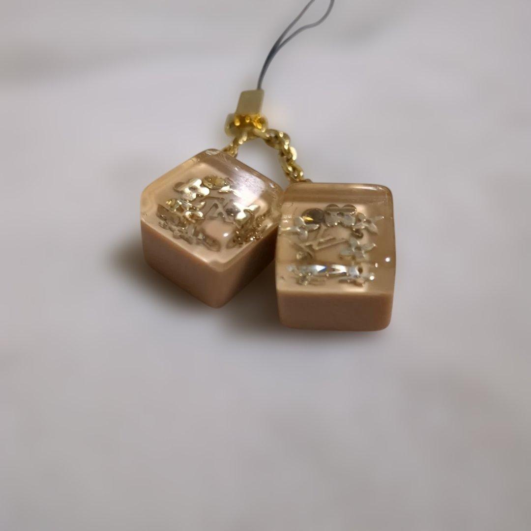希少、LV ルイビトン透明立方体キーホルダー