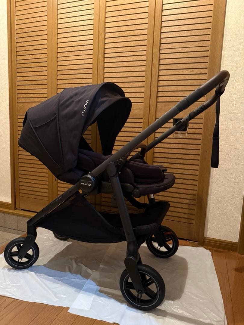 【オーストラリア限定モデル】Nuna SWIV ヌナ　スイブ　キャビア