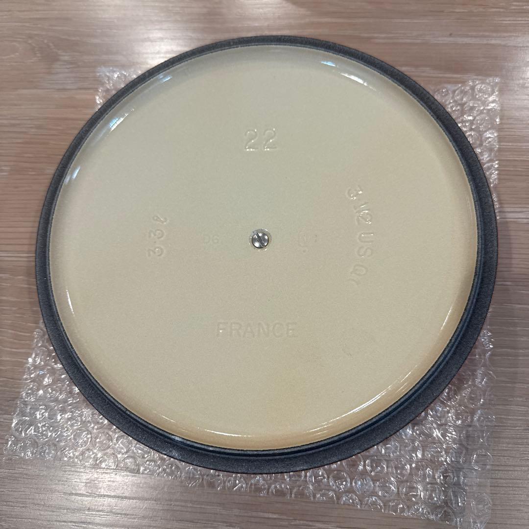 【未使用】ル・クルーゼ　ココットロンド　22cm　両手鍋