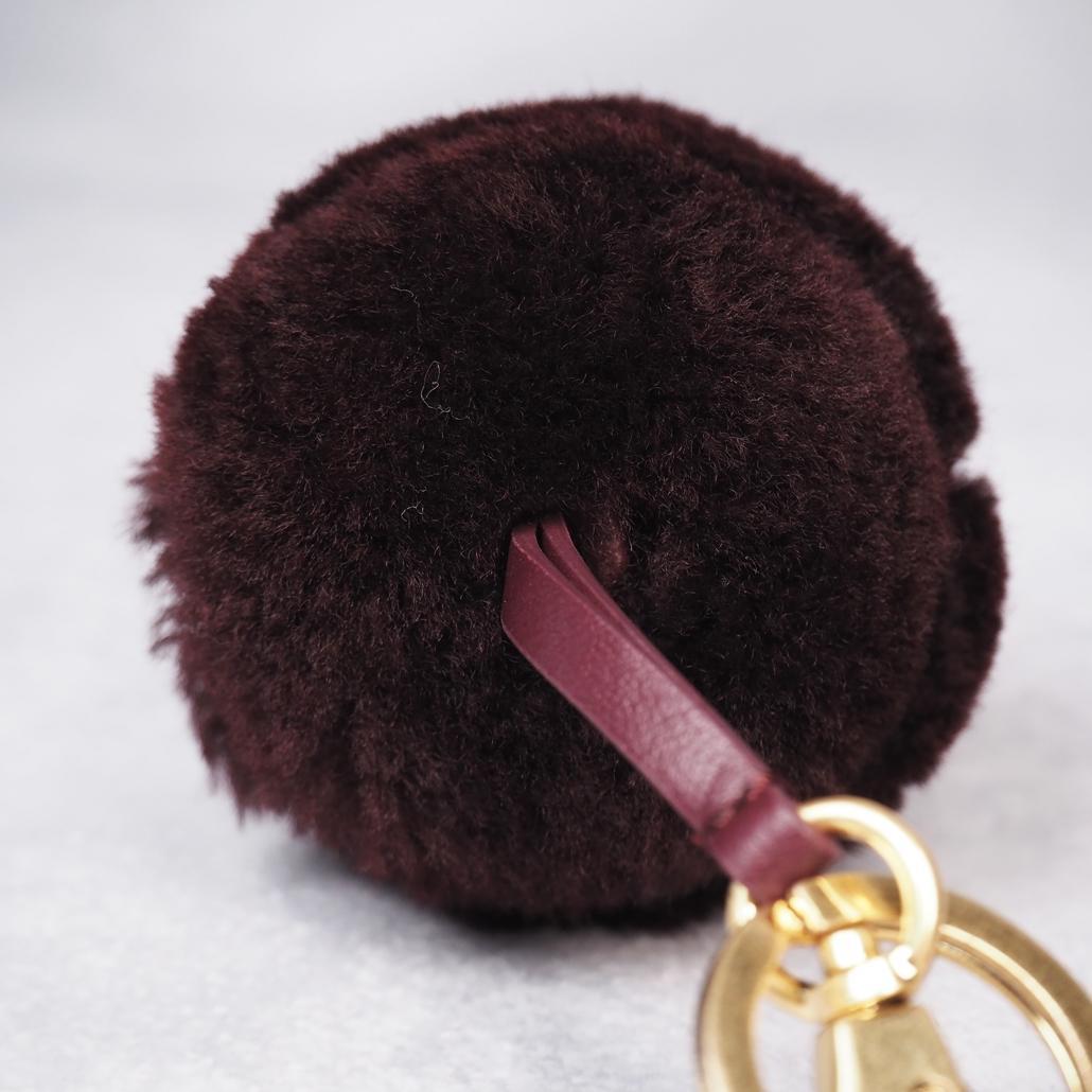 美品 Anya Hindmarch タッセルゴースト バーガンディ シアリング