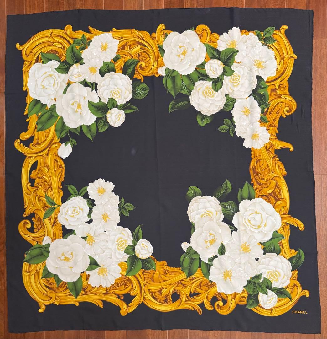 CHANEL シャネル　花柄スカーフ　ブラック