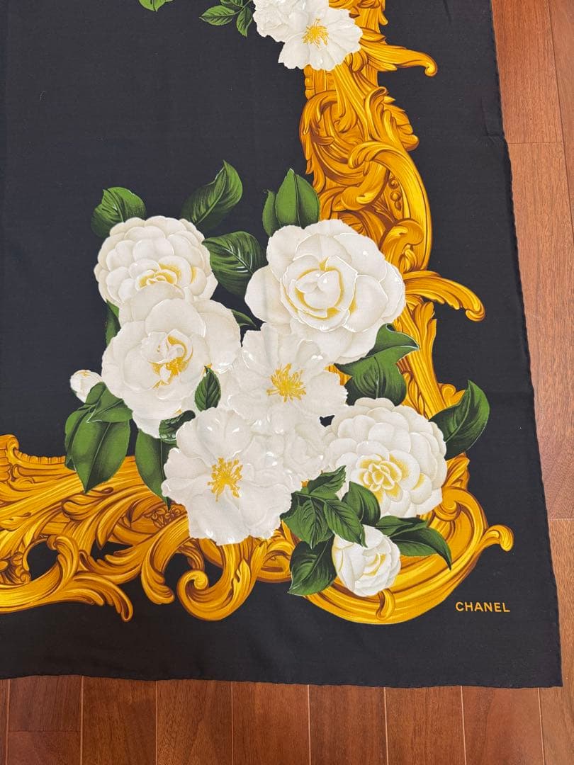 CHANEL シャネル　花柄スカーフ　ブラック