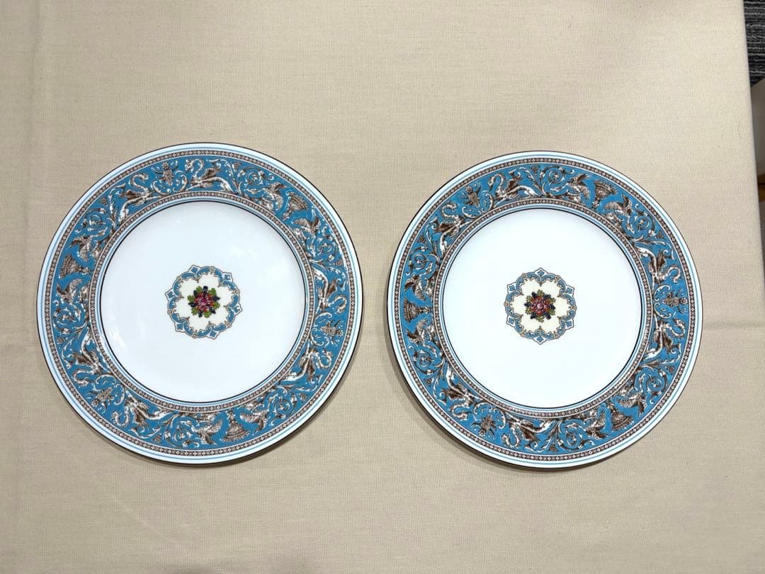 ウェッジウッド フロレンティーン ターコイズ ディナープレート 黒壺