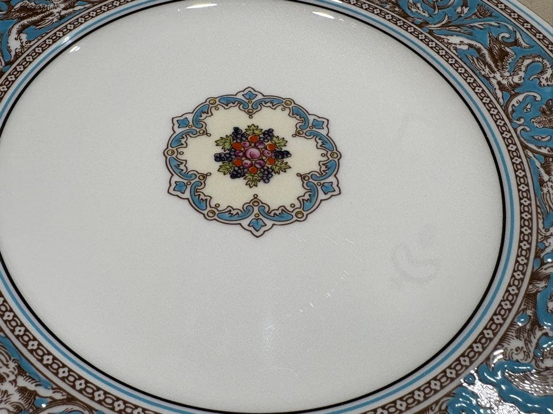 ウェッジウッド フロレンティーン ターコイズ ディナープレート 黒壺