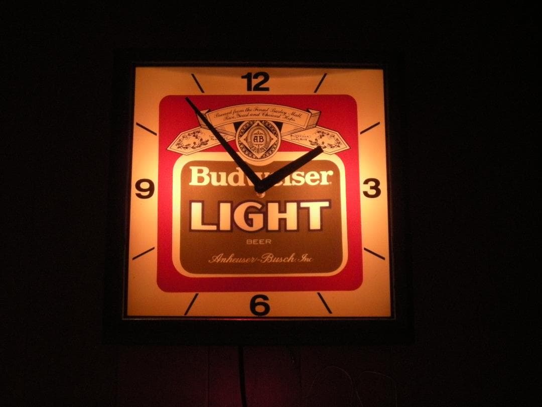 83年製 ビンテージ バドワイザーLIGHT 電気時計