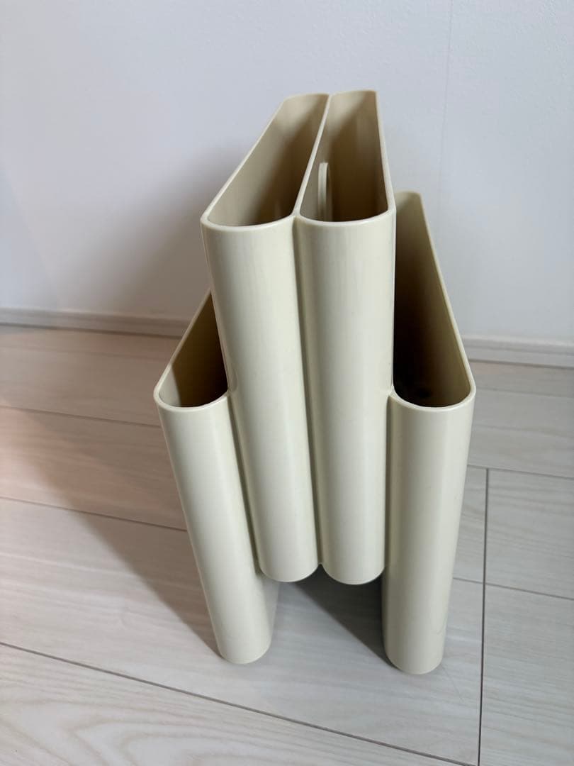 Kartell風　ホワイト マガジンラック