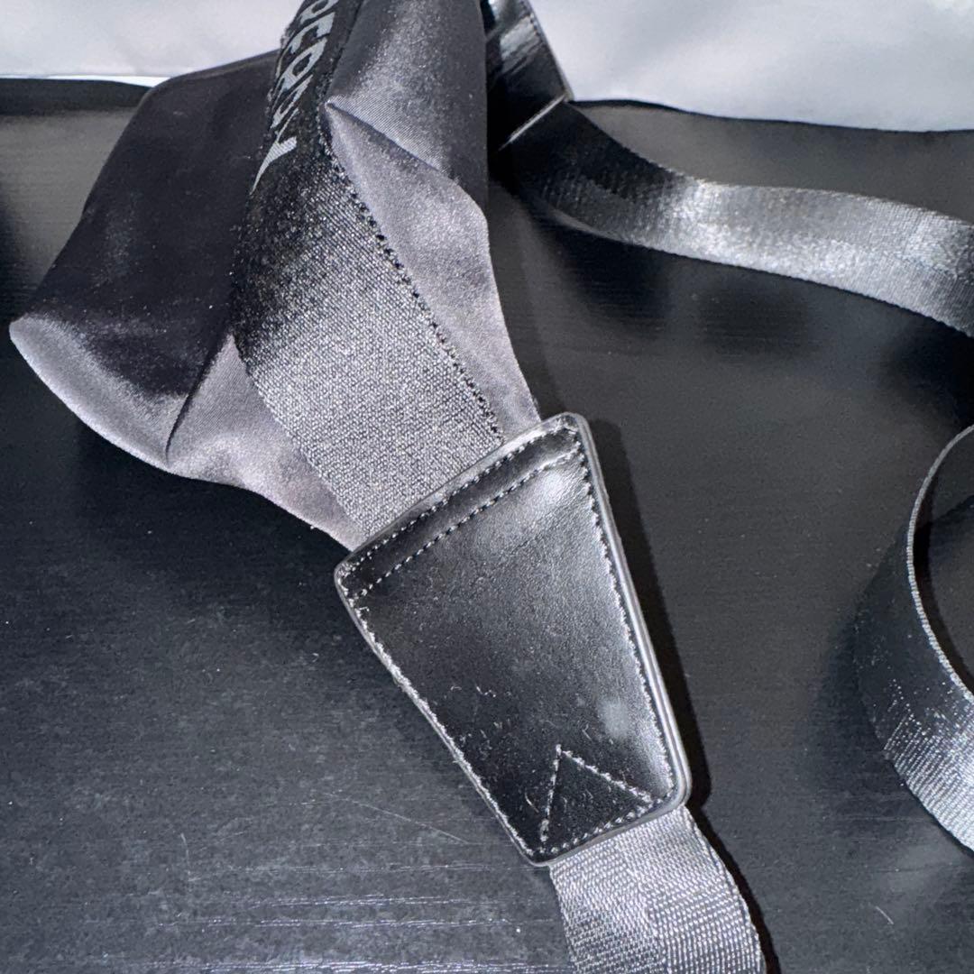 美品✨ BURBERRY バーバリー ナイロン ロゴ ボディバッグ ブラック