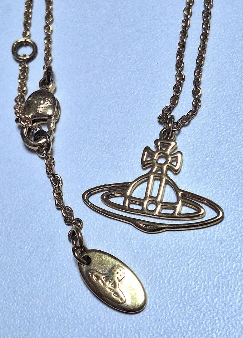 【極美品】PRADA 三つ折り財布 三角ロゴ サフィアーノ+ネックレス2点