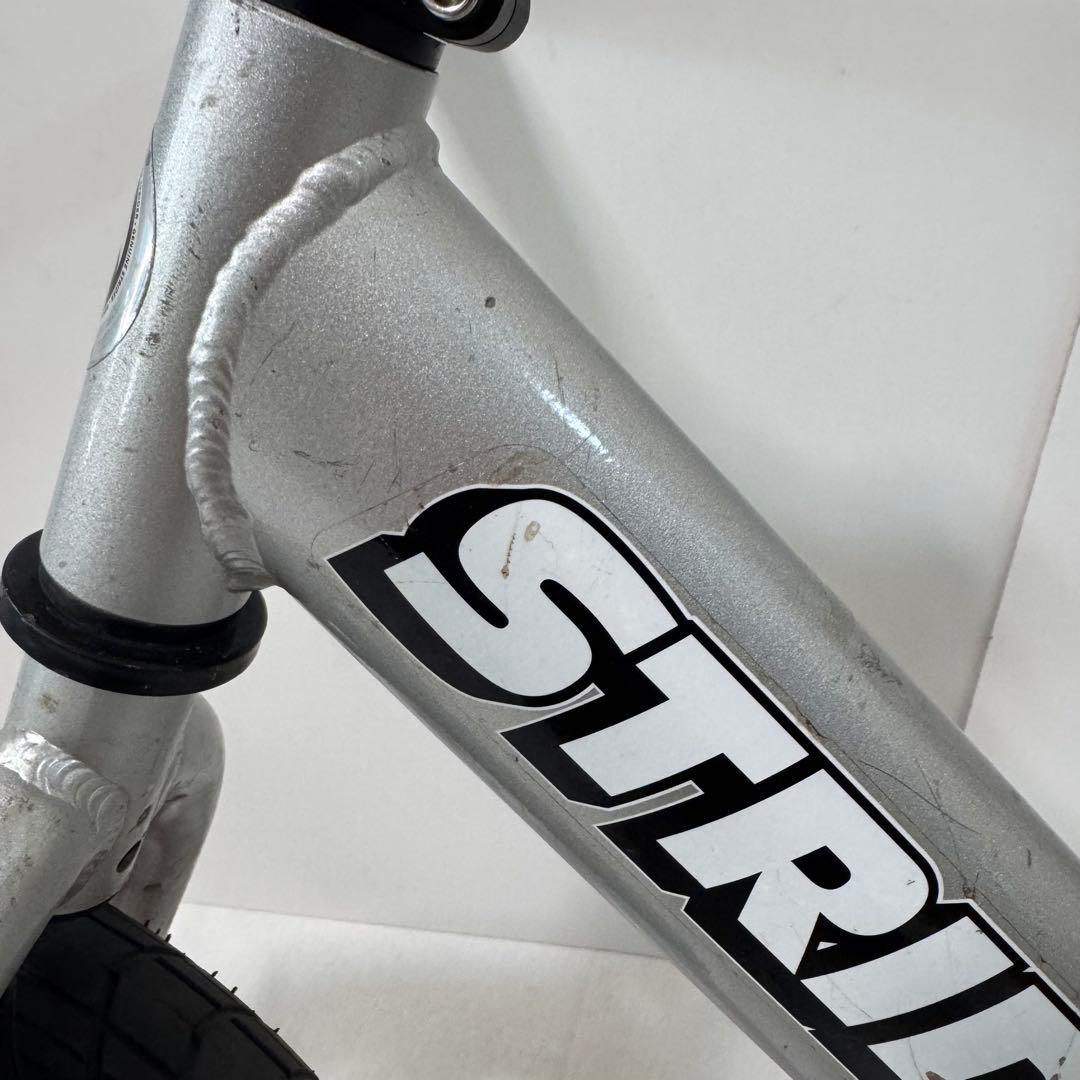 ストライダープロ　シルバー　カスタム　ランバイク　ゴムタイヤ付