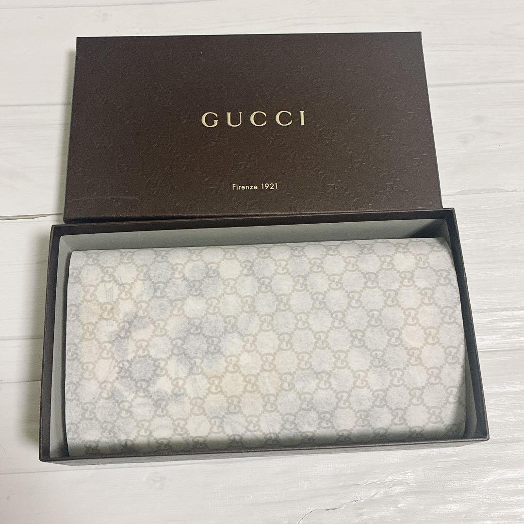 GUCCI　長財布　フローラ　ゴールド金具　レザー　白　花柄