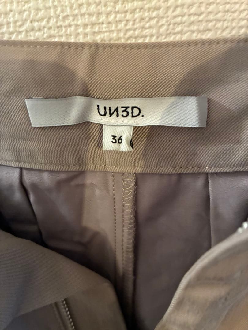 UN3D. ベージュ サロペット 36