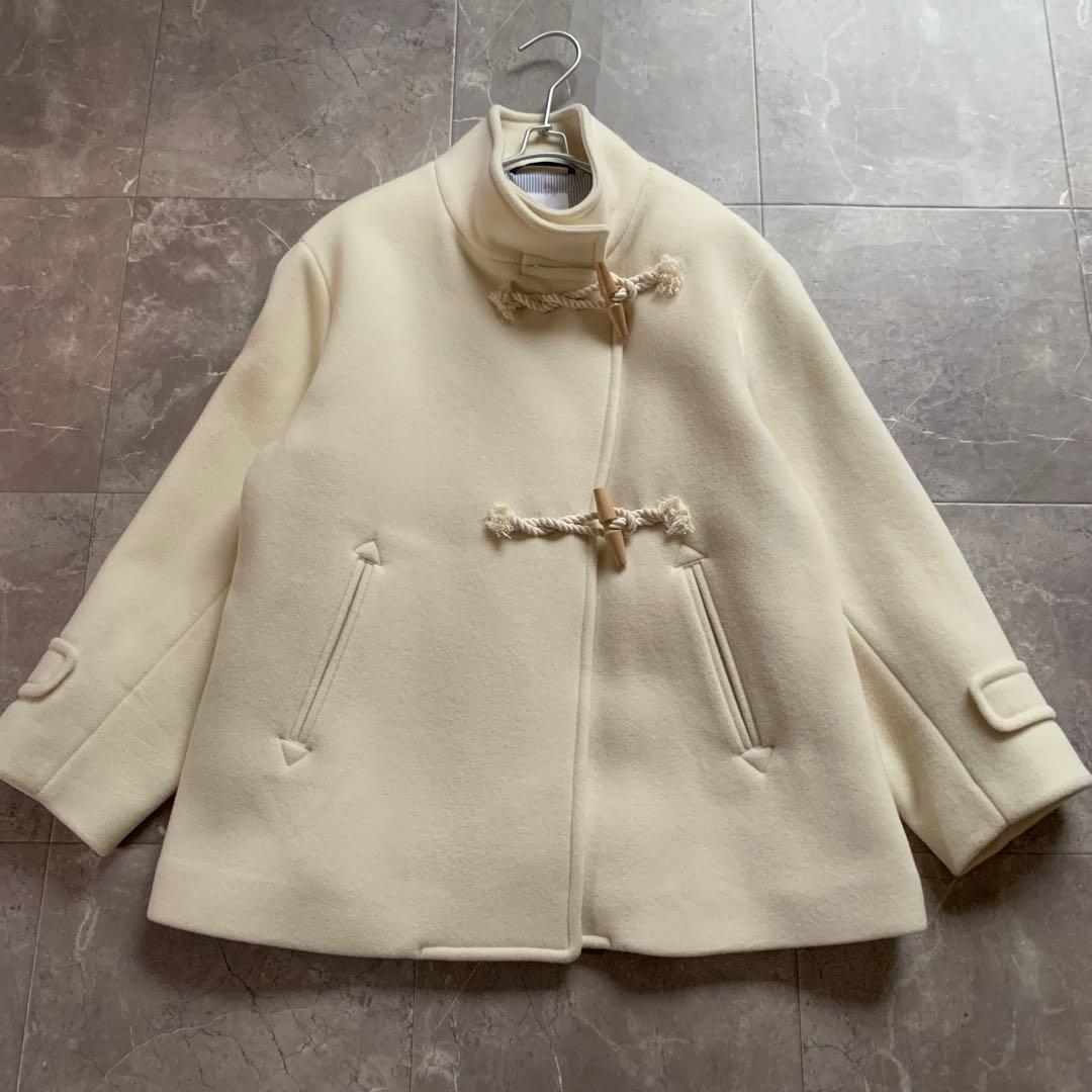 HUMAN WOMAN ヒューマンウーマン　ダブルモッサダッフルコート　白　M