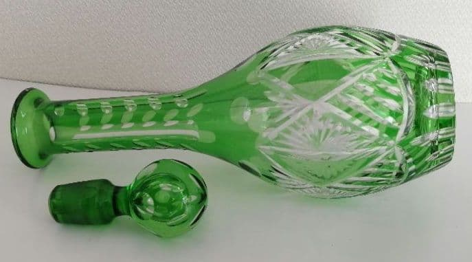 緑色のガラス瓶