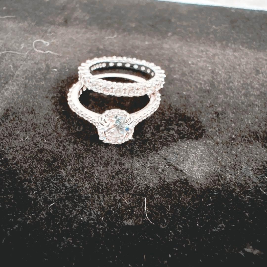 エレガントな2ピースリングセット