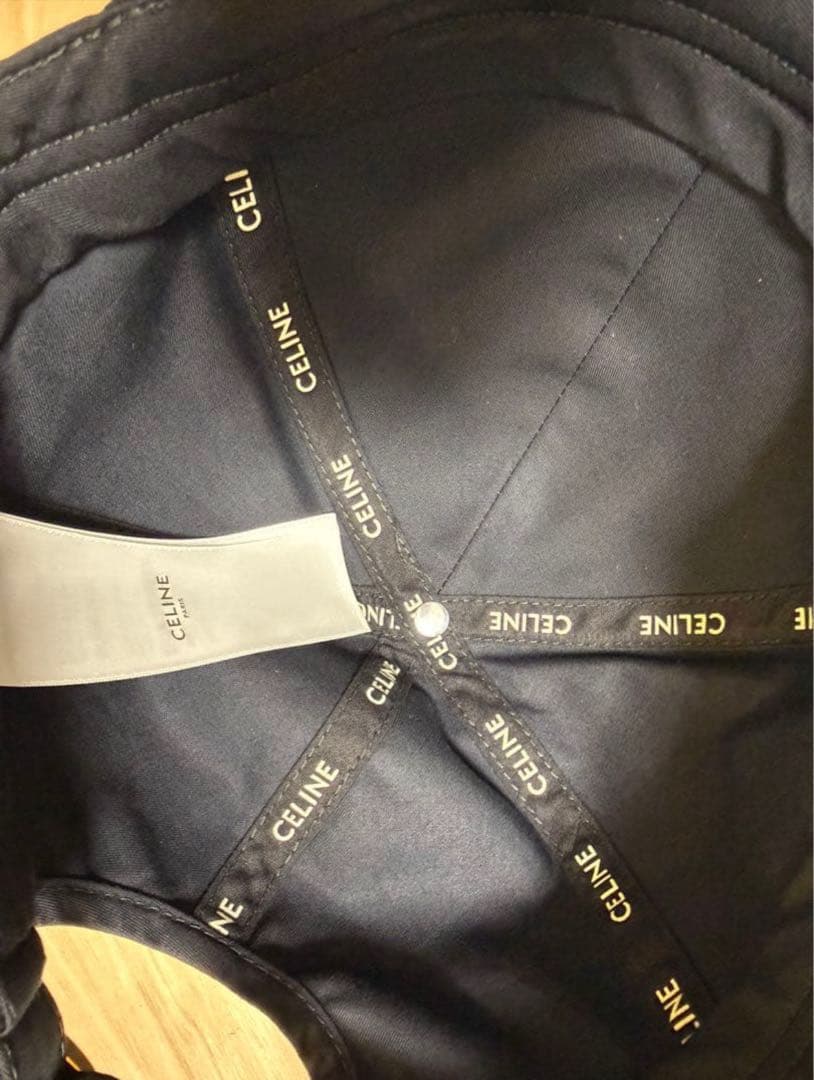 新品 CELINEセリーヌ トリオンフベースボールキャップ ブラック