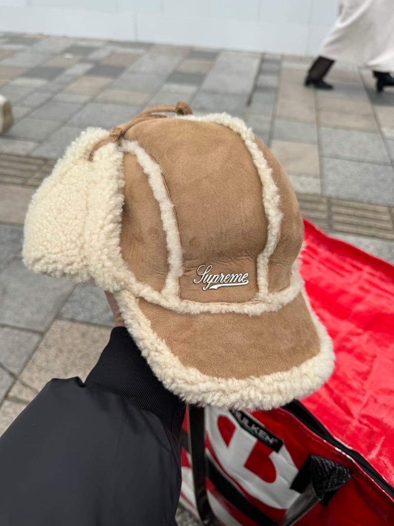 最安値Supreme Shearling Lined Earflap Cap