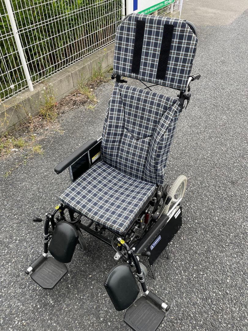 カワムラサイクル　チルトリクライニング車椅子
