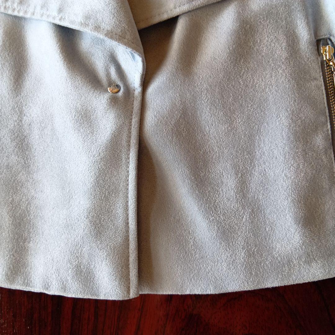 ☆yacco☆薄い水色のスカートとジャケットです❣