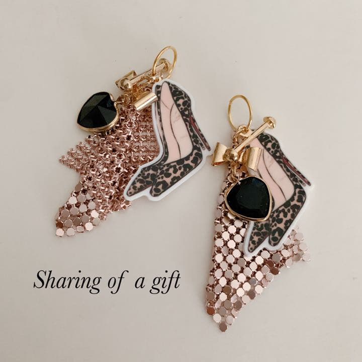 シャナシャナゴールドたっぷりピアス