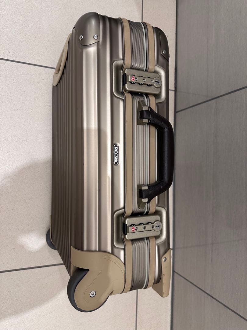 RIMOWA 【Lufthansa限定モデル】