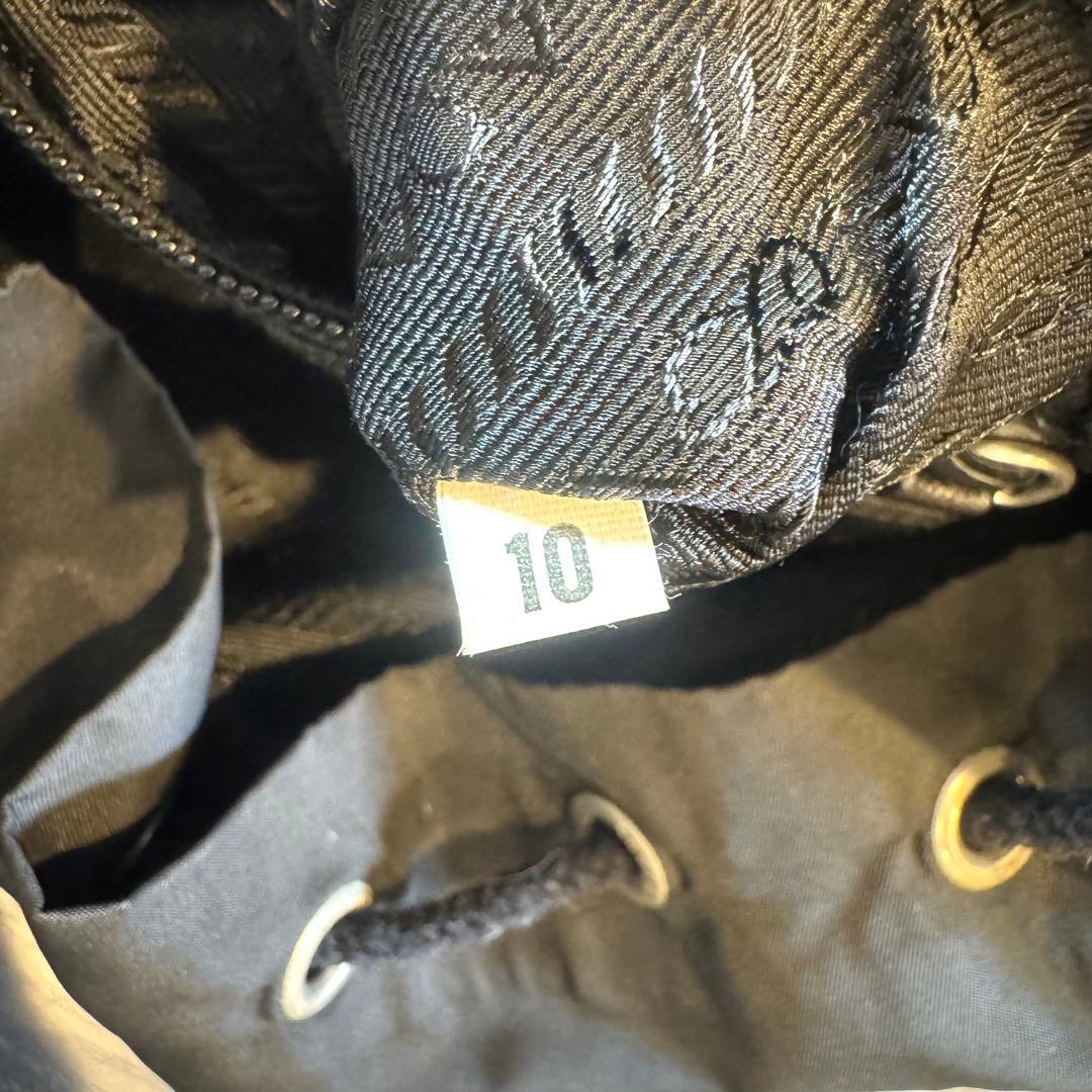 人気✨プラダ リュック 三角ロゴ サフィアーノレザー テスートナイロン ブラック