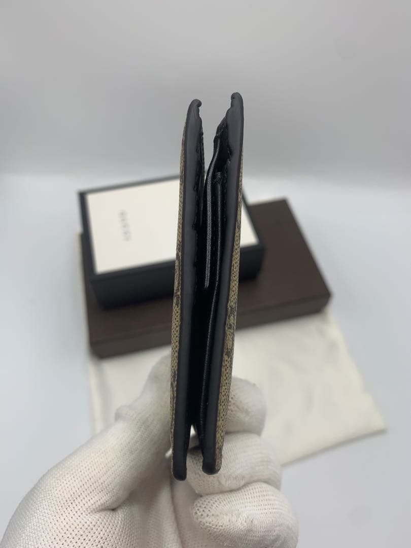 【美品】GUCCI 二つ折り財布　キングスネーク　ベージュ系　GGスプリーム