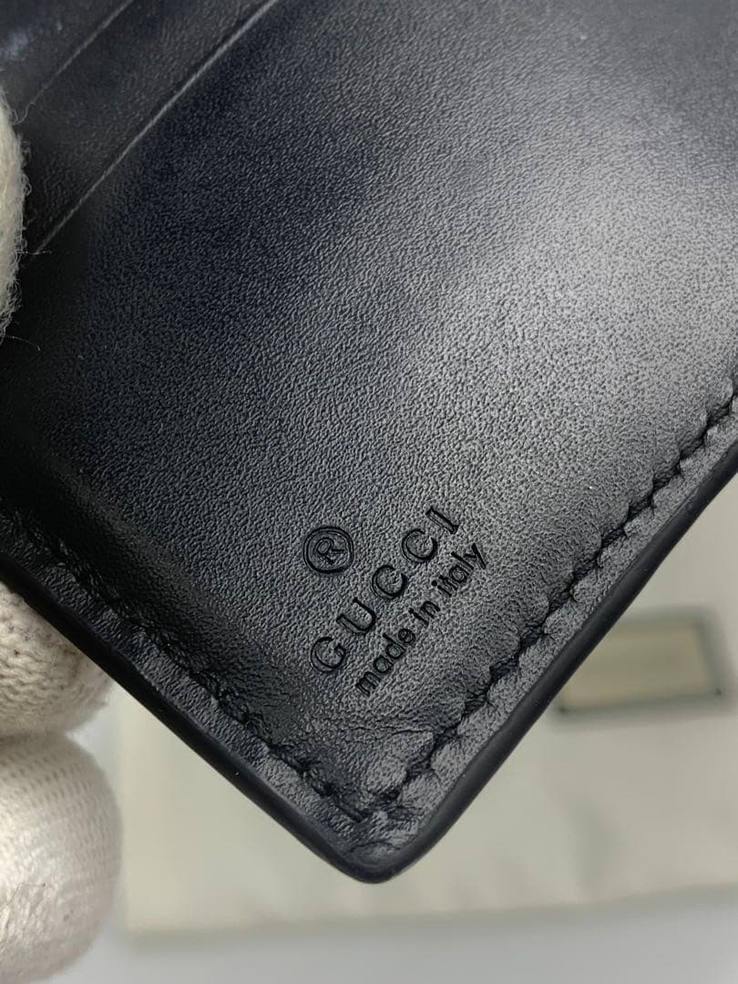 【美品】GUCCI 二つ折り財布　キングスネーク　ベージュ系　GGスプリーム