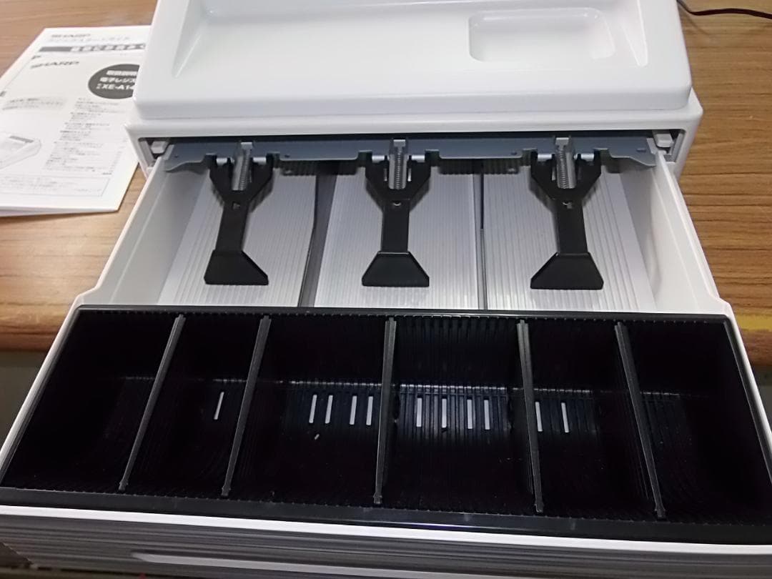 美品37設定無料横型領収証シャープ８部門インボイスレジスターXE-A147