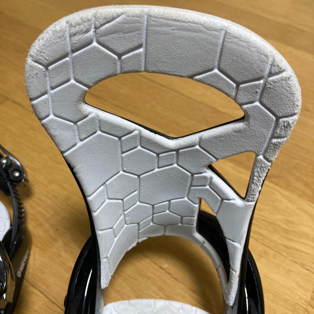 BURTON ビンディング CUSTOM SMALLS 　ブラックホワイト