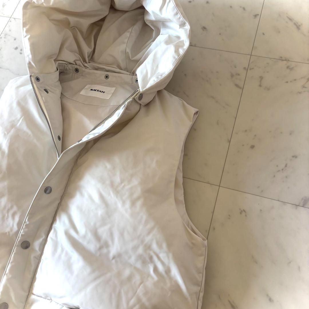 美品　machatt　マチャット　ダウンベスト　アイボリー　白　フリーサイズ