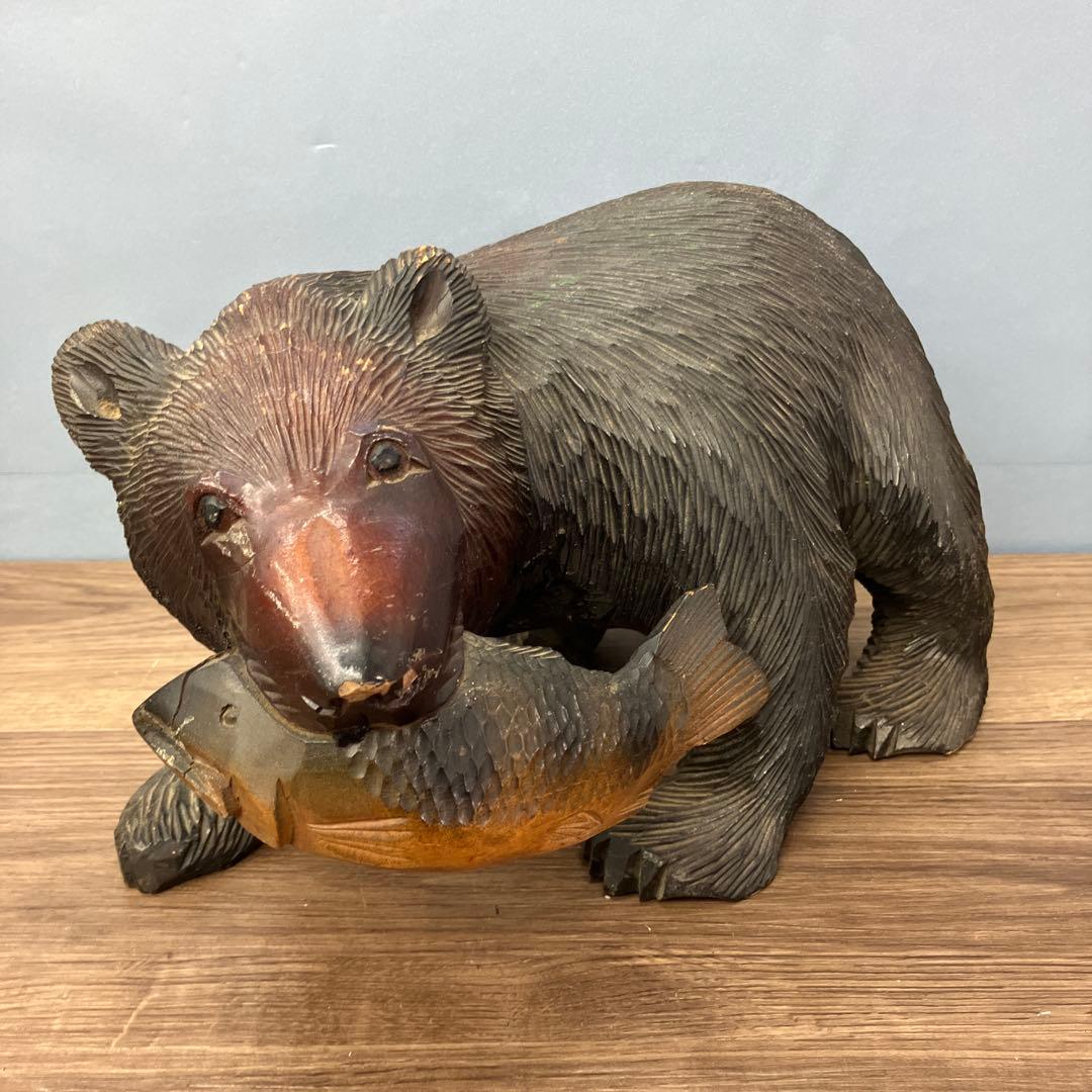 E-4 ③木彫りの熊 鮭背負い 置物 北海道 民芸品 アンティーク 木彫り 熊