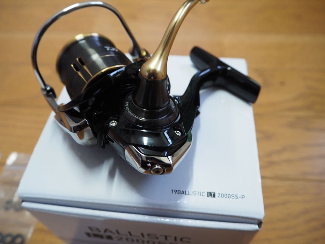 【新品未使用】ダイワ 19 バリスティック LT2000SS-P