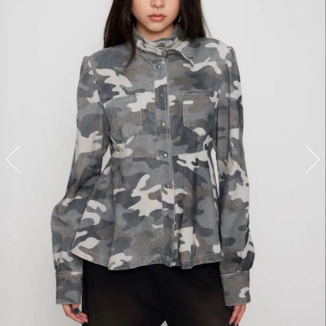 LAGUAGEM PEPLUM CAMO 迷彩柄ミリタリー　ジャケット　トップス