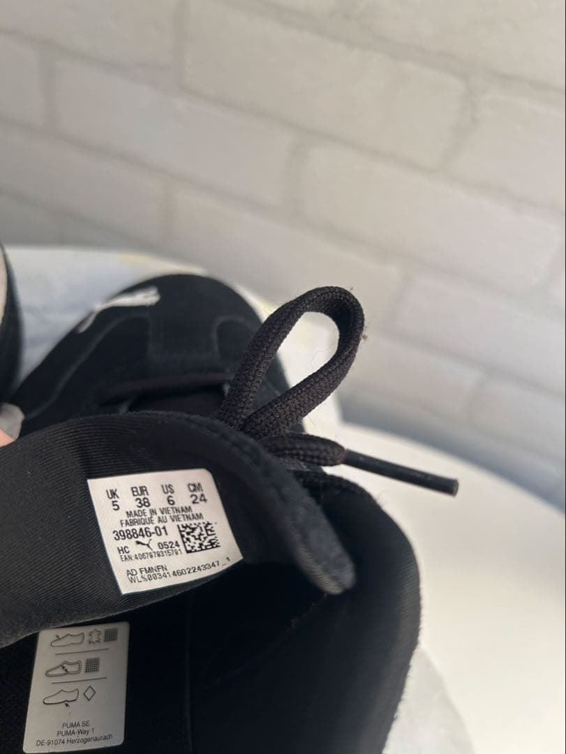 PUMA スピードキャット OG スニーカーユニセックス　ブラックxホワイト