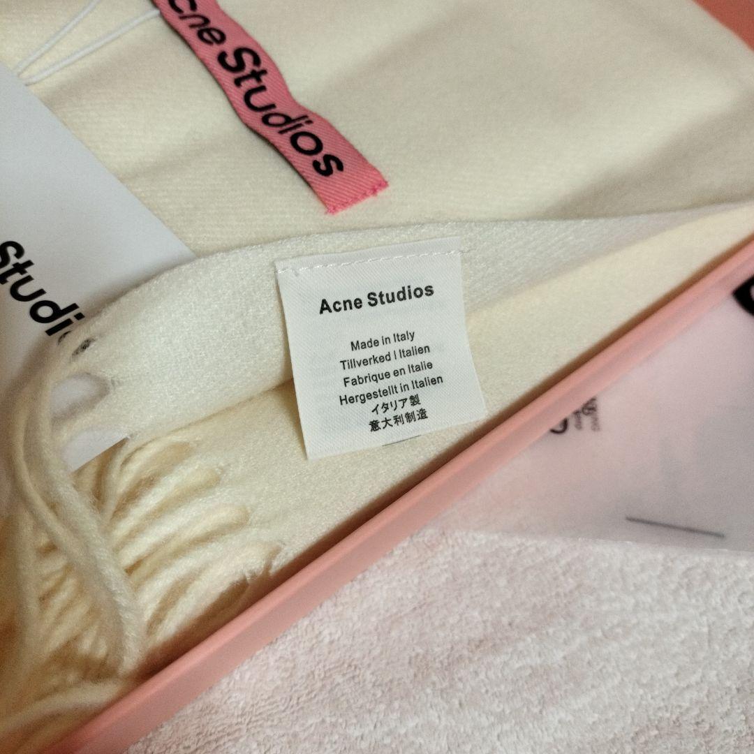 箱紙袋付き　Acne Studios アイボリー マフラー