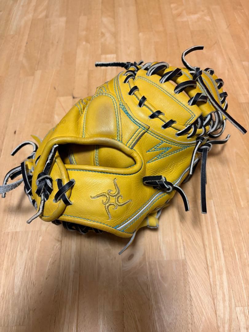 キャッチャーミット　硬式　要