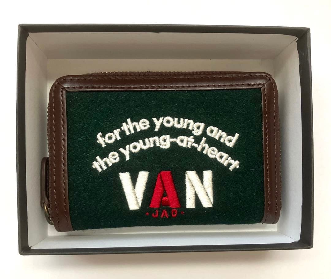 ★VAN JAC ヴァンヂャケット 定番アーチロゴ刺繍 ミニウオレット