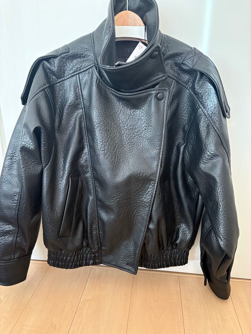 新品未使用ZARA ザラフェイクレザージャケット