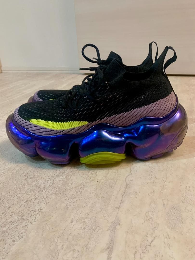 ＜美品＞grounds MOOPIE バブルソール スニーカー