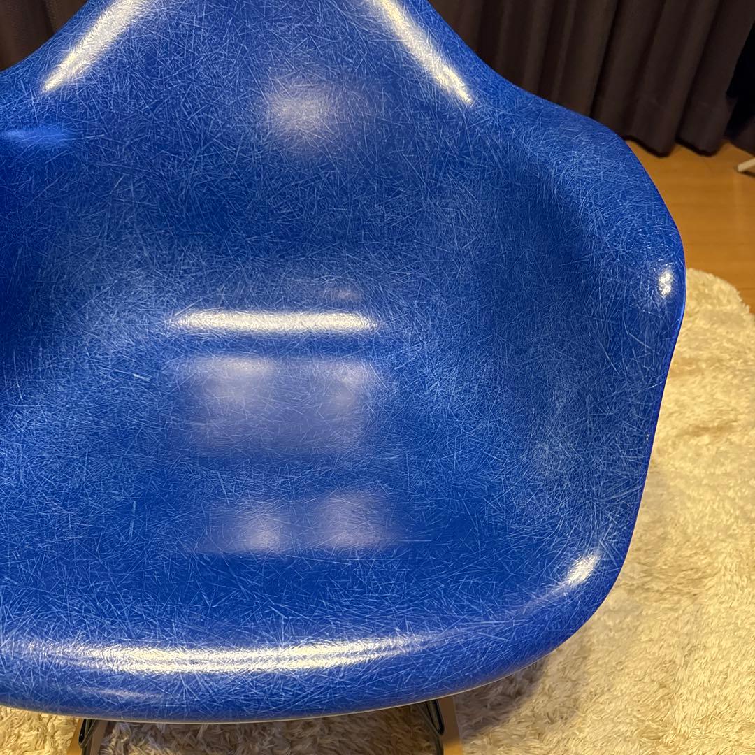 ハーマンミラー社　イームズ　サイドシェルチェア