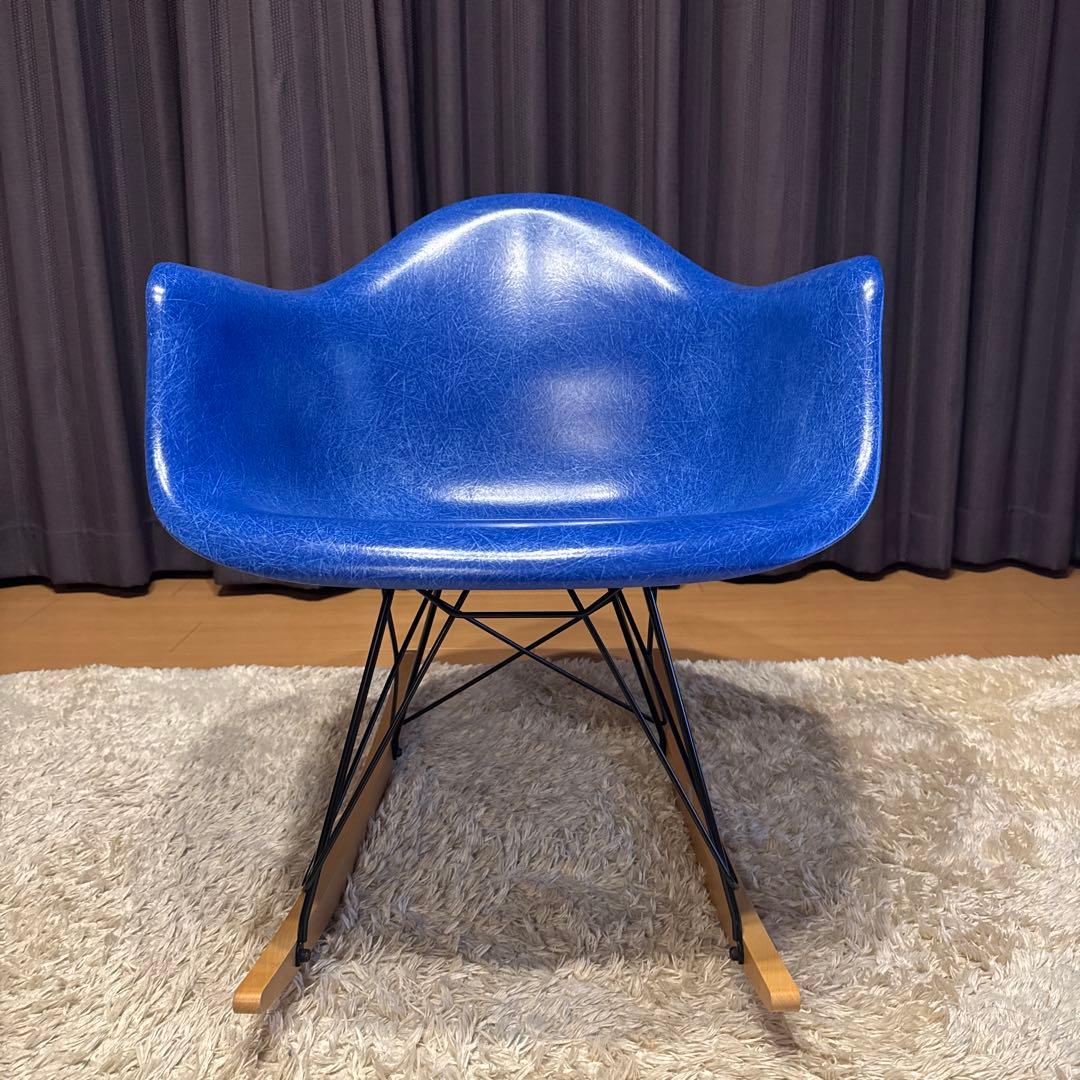 ハーマンミラー社　イームズ　サイドシェルチェア