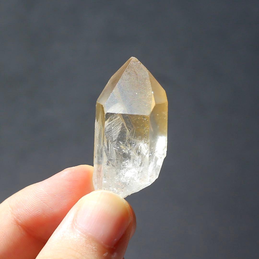 希少！貫入水晶 ゴールデンヒーラー クォーツ 原石 水晶 鉱物 希少石 天然石