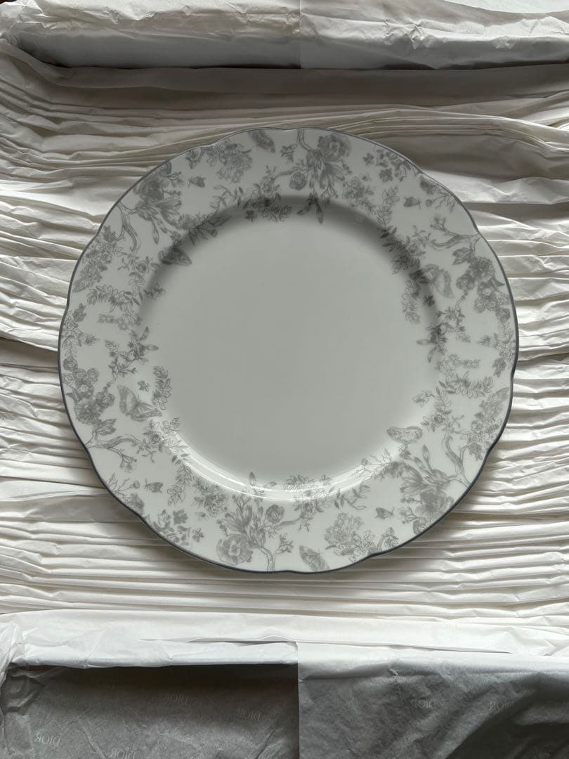 DIOR 花柄 ホワイト陶器皿