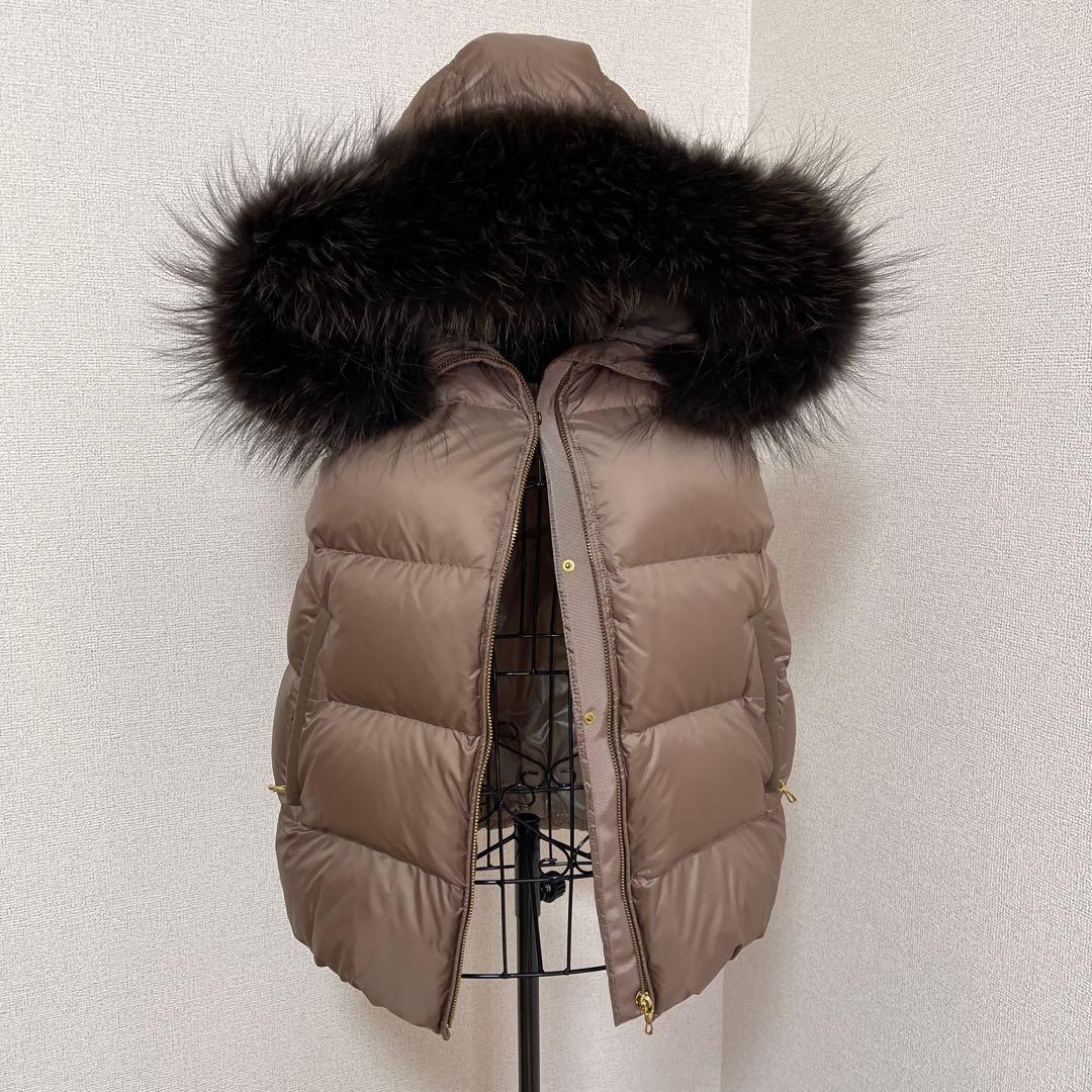 極美品ナノユニバース　西川ダウンベスト