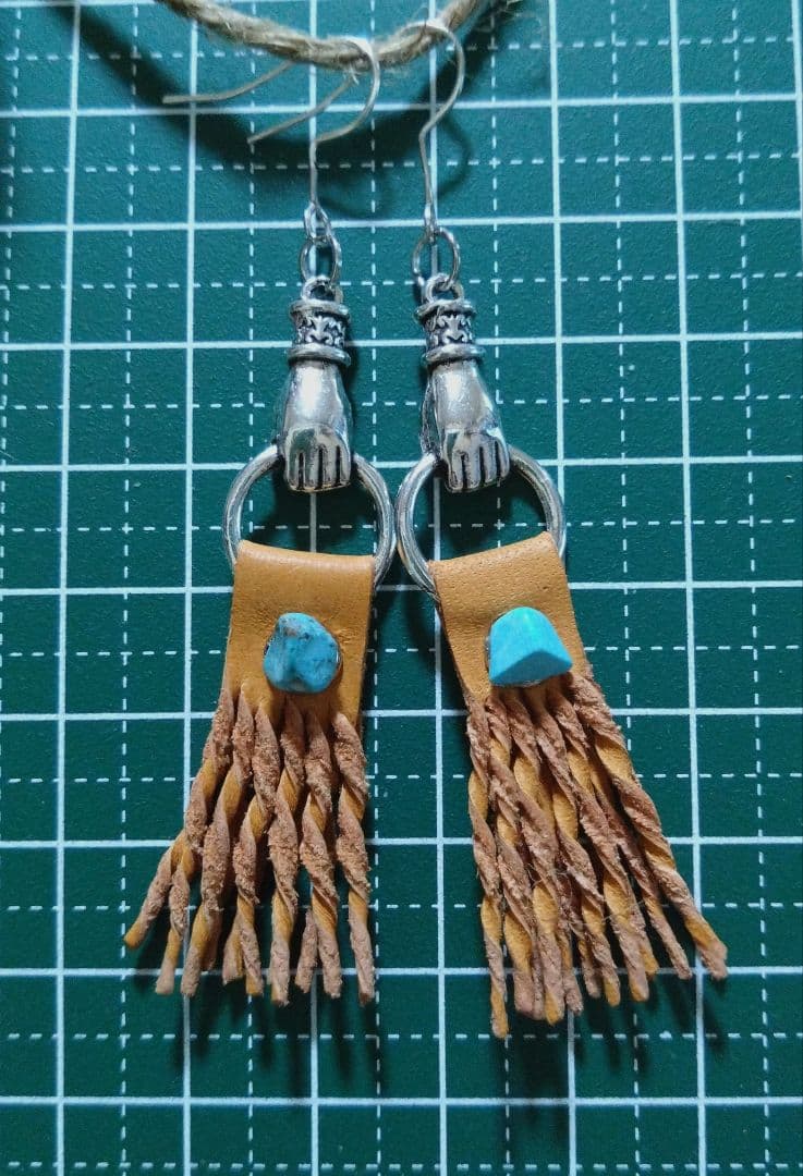 【ミィ】ピアス☆革タグピアス☆Handmade